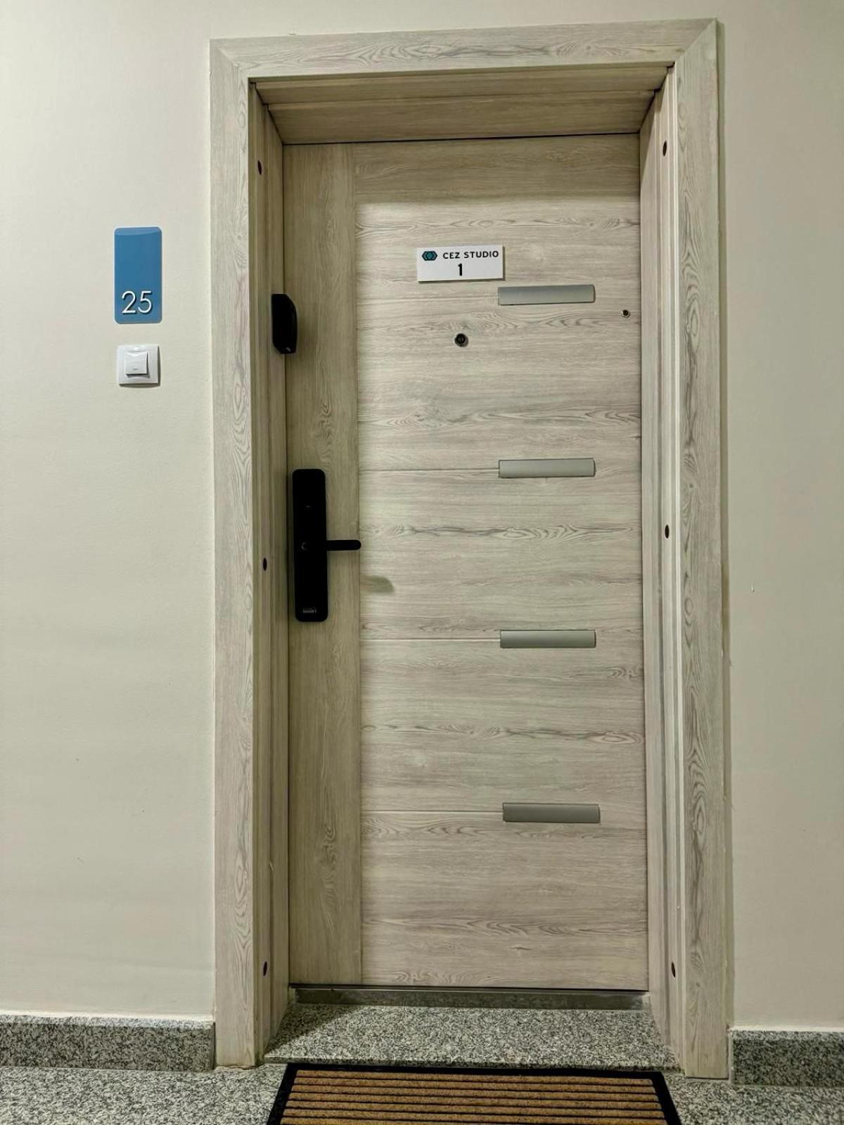 Apartamento Edd Studio Onix Blue Mamaia Nord Năvodari Exterior foto
